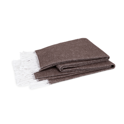 Dark brown Pezzo throw.