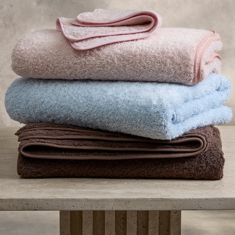 Cairo Towels in White &amp; Silver - View 4