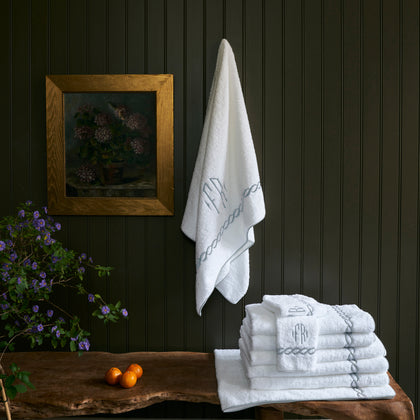 Classic Chain embroidered bedding