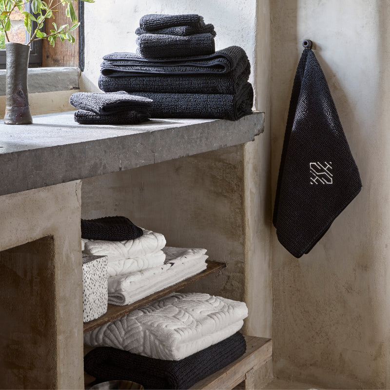Francisco Tub Mat in Silver - View 4