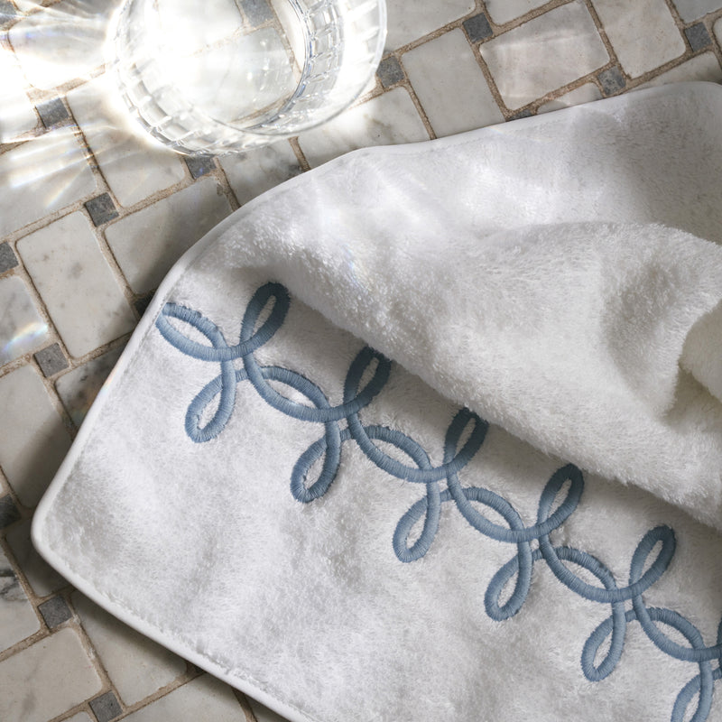 Gordian Knot Tub Mat in Silver - View 2