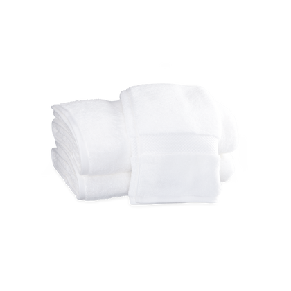 Guesthouse Towels in white.