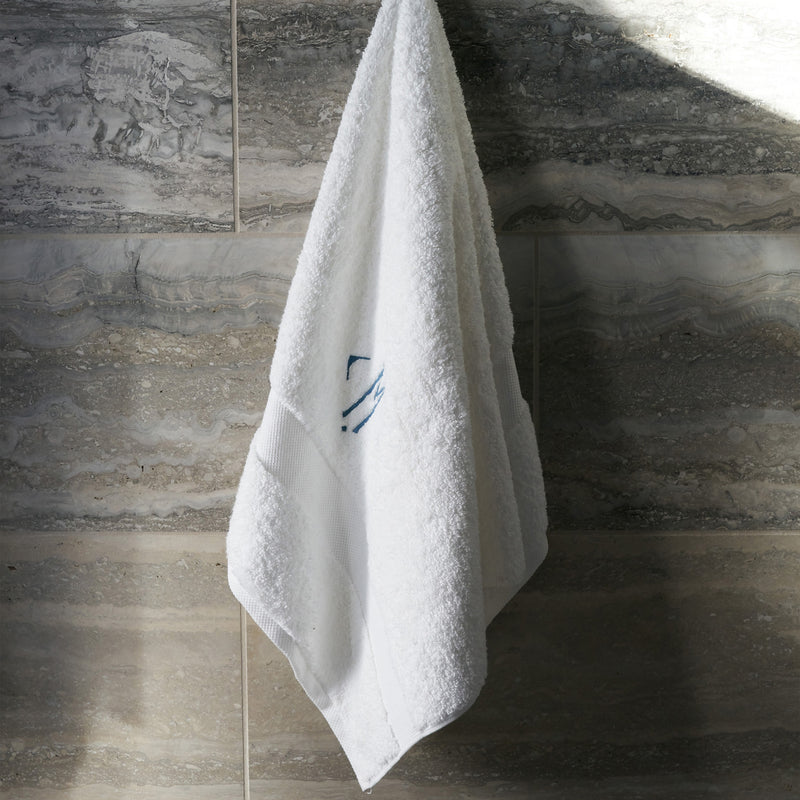 Lotus Tub Mat in White - View 4