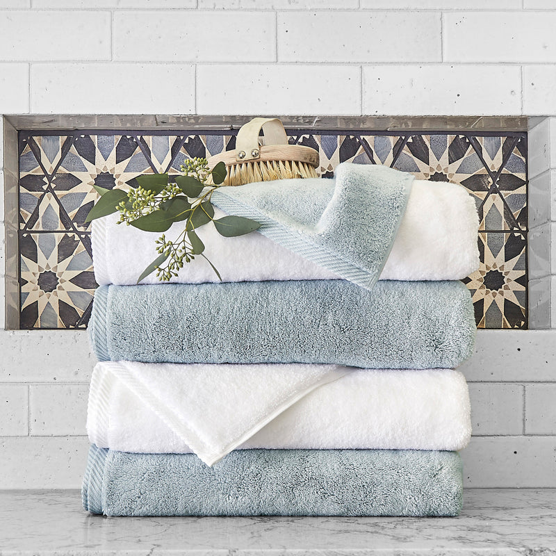 Milagro Rug in White - View 4