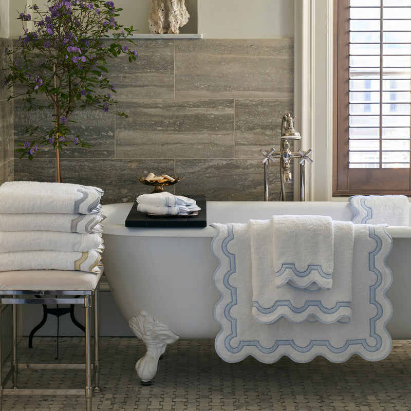 Mirasol Shower Curtain in Champagne - View 1
