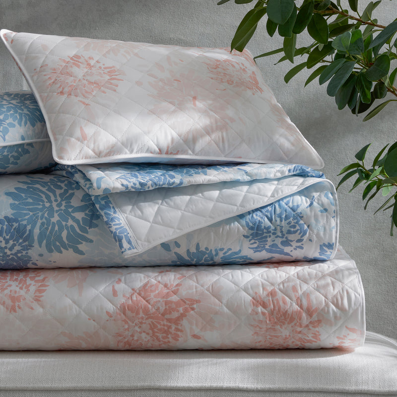 Chrysanthemum Quilt in Blue - View 1