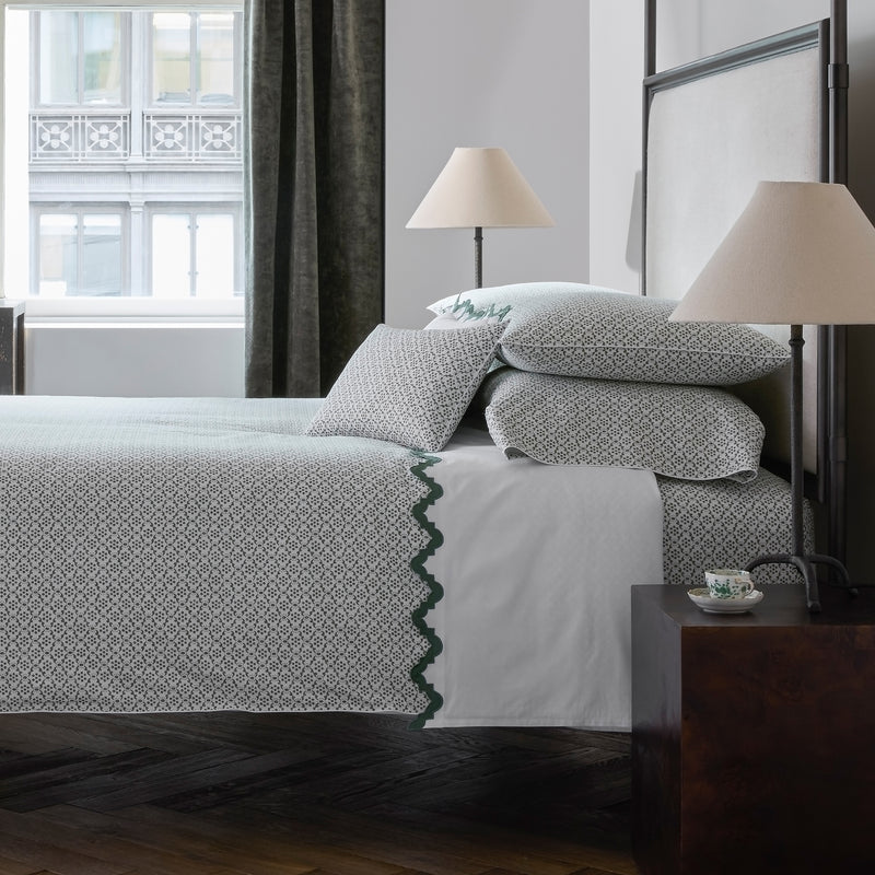 Laksha Quilt in Oak - View 1