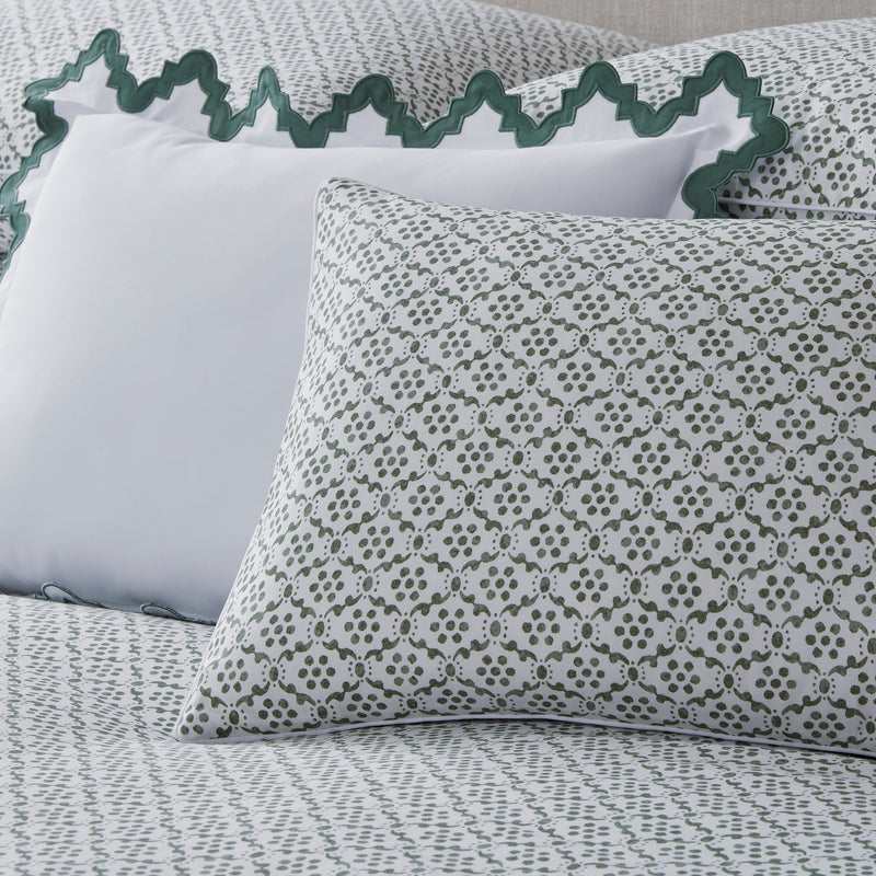 Laksha Quilt in Oak - View 4