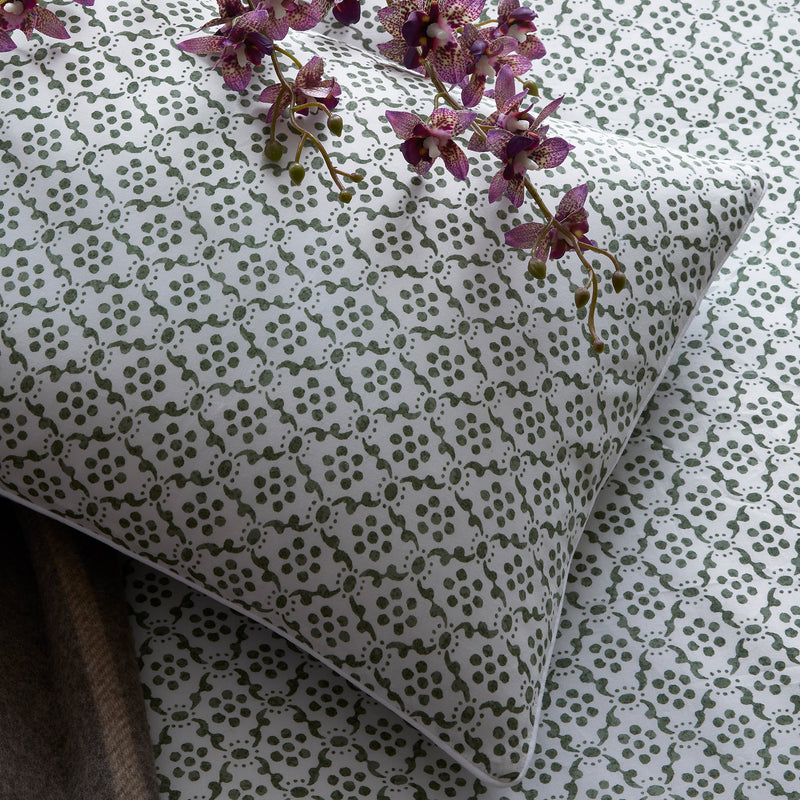 Laksha Fitted Sheet in Moss - View 2