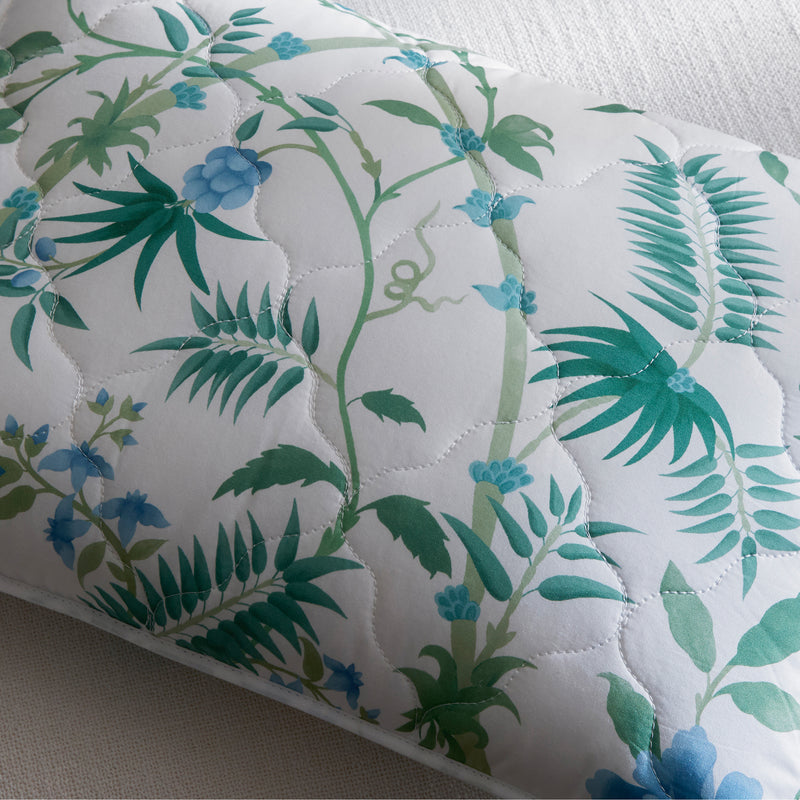 Palmyra Quilt in Emerald - View 3